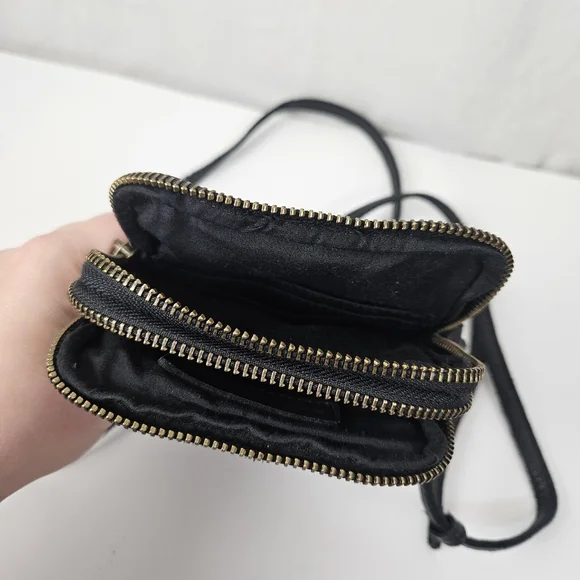 Marta Ponti Black Leather Minimalist Crossbody Bag 5x7.5 - Picture 8 of 9